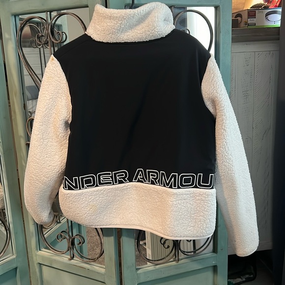 Under armor teddy jacket. - Picture 3 of 6